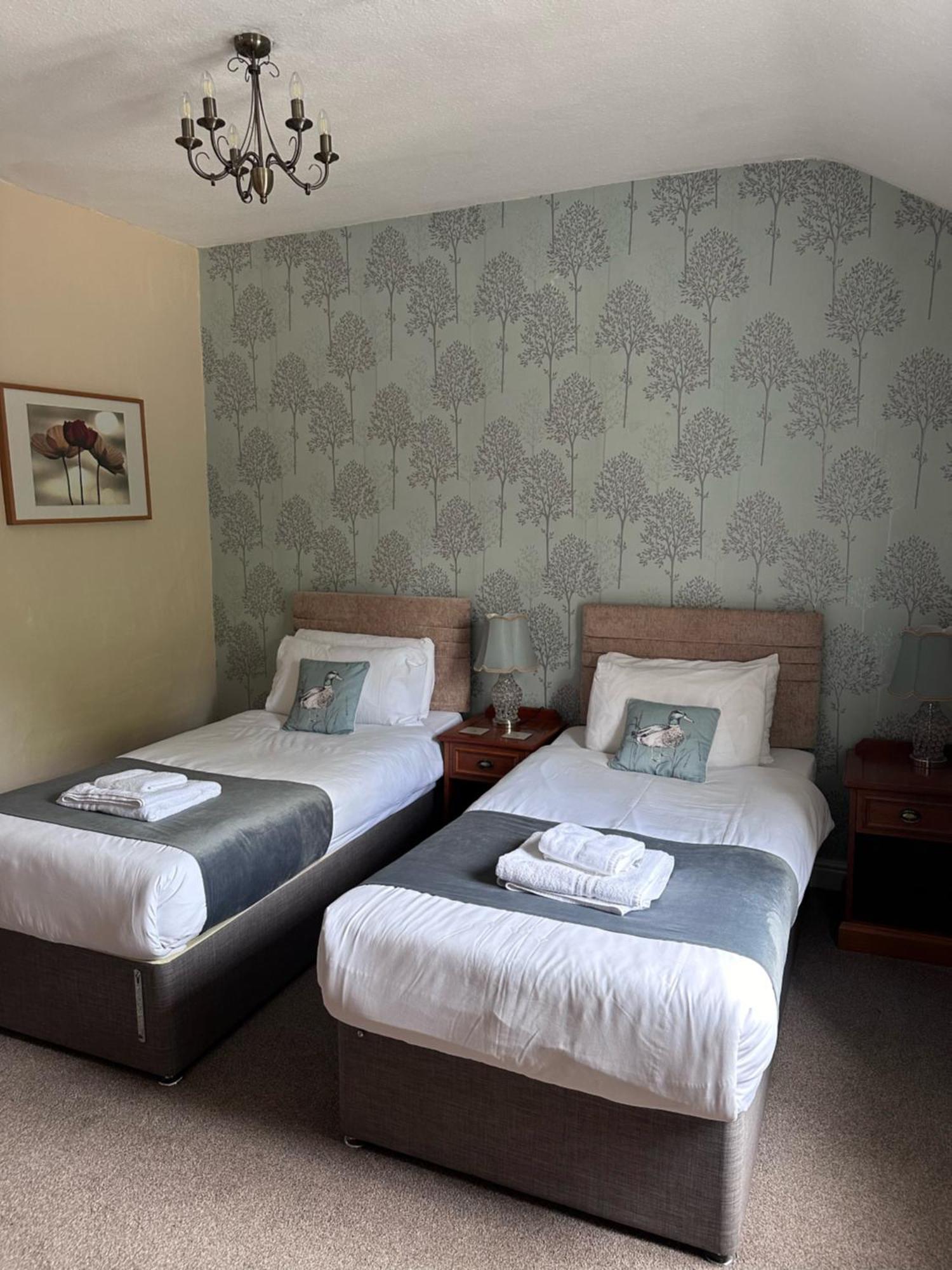 East Ayton Lodge Hotel, Scarborough Bagian luar foto
